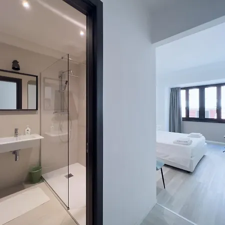 לינה וארוחת בוקר Boutique Four